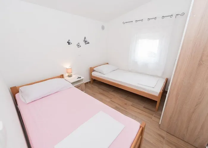 With Parking Space - 18560 Appartamento Vir