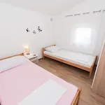 With Parking Space - 18560 Appartamento Vir
