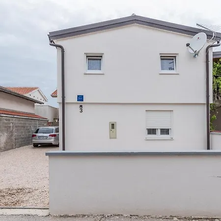 Apartment With A Parking Space - 18560